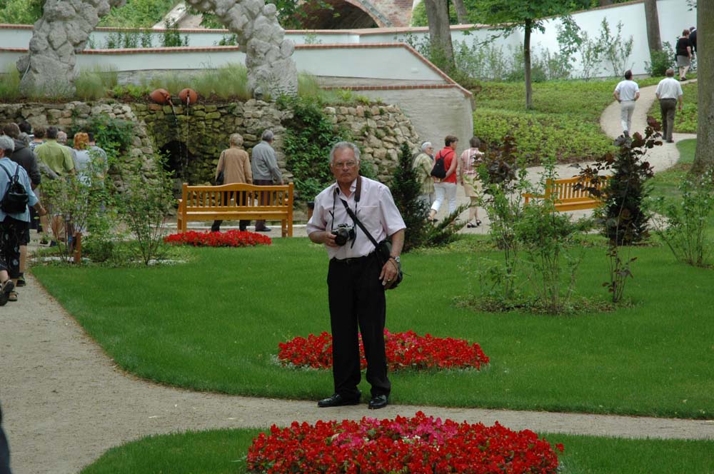 Lehrbaum Hermann bei seiner Lieblingsbeschäftigung